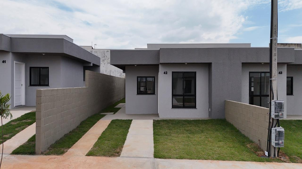Em Ponta Grossa, condomínio com 47 casas é inaugurado com recursos estaduais