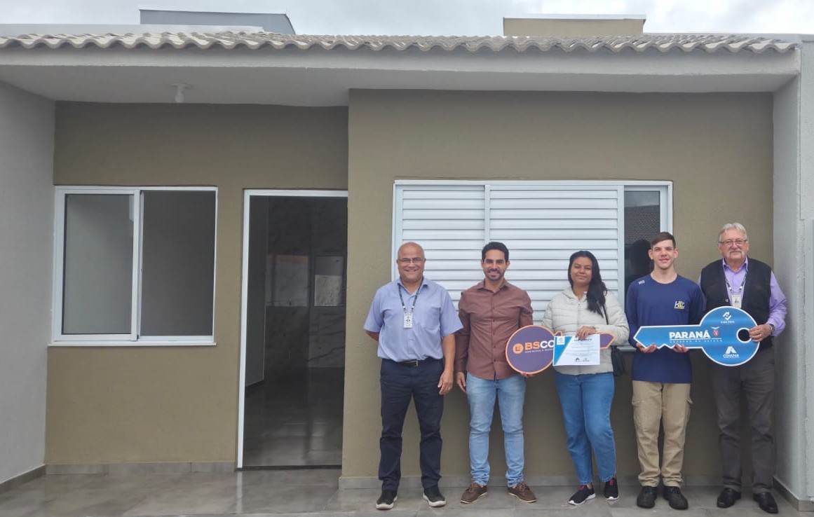Famílias de Sarandi conquistam moradias próprias com o apoio do programa Casa Fácil Paraná