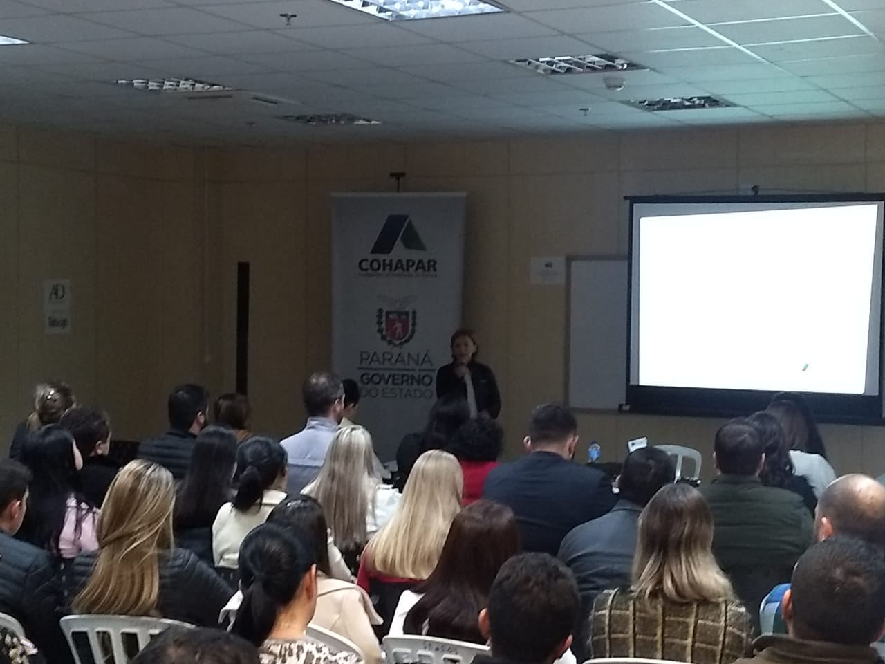 A Cohapar realizou nesta quarta-feira (29), em Guarapuava, um treinamento sobre o sistema de necessidades habitacionais da empresa com a participação de técnicos de 40 prefeituras das regiões Sul e Centro-Sul do Paraná. A ferramenta informatizada será utilizada em conjunto pelos órgãos municipais e o Governo do Estado para a atualização do Plano Estadual de Habitação de Interesse Social (PEHIS-PR).