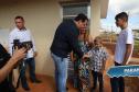 Governador entrega chaves da casa a 33 famílias de Juranda e projeta novas moradias na cidade