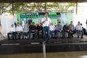 Governador entrega títulos de propriedade a 131 famílias de Ribeirão do Pinhal
