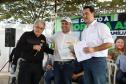 Governador entrega títulos de propriedade a 131 famílias de Ribeirão do Pinhal