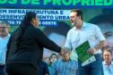 Governador entrega títulos de propriedade e libera R$ 7 milhões para Santa Tereza do Oeste