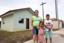 Governador entrega casas custeadas pelo Estado a 34 famílias de Rio Azul