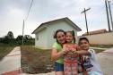 Governador entrega casas custeadas pelo Estado a 34 famílias de Rio Azul