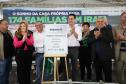  Governador entrega chaves da casa própria a 174 famílias de Irati