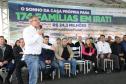 Governador entrega chaves da casa própria a 174 famílias de Irati