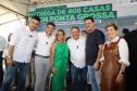 Ratinho Junior entrega 408 casas em Ponta Grossa