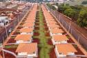Governador entrega rede de esgoto, centro de convivência e moradias em Leópolis
