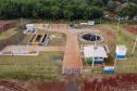 Governador entrega rede de esgoto, centro de convivência e moradias em Leópolis