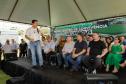 Governador entrega rede de esgoto, centro de convivência e moradias em Leópolis
