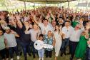 Governador entrega rede de esgoto, centro de convivência e moradias em Leópolis