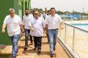 Governador entrega rede de esgoto, centro de convivência e moradias em Leópolis