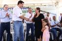 Governador entrega 44 casas e anuncia construção de condomínio do idoso em Ibiporã