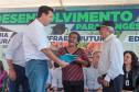  Ratinho Junior entrega escrituras a 579 famílias de Sengés, nos Campos Gerais