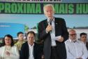 Estado libera R$ 12 milhões para 1º hospital de Imbituva e entrega matrículas de 171 casas