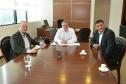 O presidente da Cohapar, Jorge Lange, recebeu nesta segunda-feira (14) a visita do prefeito em exercício de Cafelândia, Lorenço Pierdoná. Além de desejar sucesso ao novo mandatário da Companhia de Habitação do Paraná, o gestor municipal visa dar continuidade a projetos de construção de moradias iniciados entre o Governo do Estado e a Prefeitura de Cafelândia.
