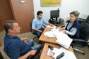 Técnicos da Cohapar e da Prefeitura de Tomazina realizaram na próxima semana uma vistoria técnica a uma área do município para avaliar a viabilidade técnica de construção de um novo conjunto habitacional na cidade, localizada no Norte Pioneiro do Paraná. A ação foi combinada após um encontro do prefeito, Flávio Zan, com o presidente da Cohapar, Jorge Lange, na sede da empresa, em Curitiba, nesta quarta-feira (13).