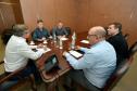 Uma iniciativa conjunta entre a Cohapar e a Itaipu Binacional pretende resolver o problema de moradia de aldeias indígenas em São Miguel do Iguaçu e Diamante d?Oeste, na região Oeste do Paraná. Os estudos de viabilidade técnica para implantação do projeto serão iniciados após uma reunião entre representantes dos órgãos nesta segunda-feira (18) na sede da companhia, em Curitiba.