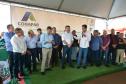 Quarenta e nove famílias de Florestópolis, na região Norte do Paraná, concretizaram nesta sexta-feira (22) o sonho da casa própria. Elas vão morar no Residencial José Alves dos Santos, inaugurado pelo governador Carlos Massa Ratinho Junior, pelo presidente da Companhia de Habitação do Paraná (Cohapar), Jorge Lange, e pelo prefeito Nelson Correia Junior.
