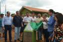 Quarenta e nove famílias de Florestópolis, na região Norte do Paraná, concretizaram nesta sexta-feira (22) o sonho da casa própria. Elas vão morar no Residencial José Alves dos Santos, inaugurado pelo governador Carlos Massa Ratinho Junior, pelo presidente da Companhia de Habitação do Paraná (Cohapar), Jorge Lange, e pelo prefeito Nelson Correia Junior.