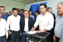 O governador Carlos Massa Ratinho Junior assinou nesta quinta-feira (14) contratos para a construção de 872 novas moradias populares em 15 municípios paranaenses. Os projetos foram desenvolvidos em diferentes programas coordenados pela Companhia de Habitação do Paraná (Cohapar), em parceria com as prefeituras e receberão investimentos de R$ 68,8 milhões.