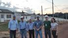 Técnicos da Cohapar vistoriaram nesta quarta-feira (22) as obras de construção do Conjunto Habitacional Fariz Gebrim, em Apucarana. O empreendimento, composto por 520 casas populares, está com 84% do cronograma executado.