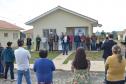 Representantes da Cohapar e da Prefeitura de Mallet entregaram nesta quinta-feira (27) as chaves de 20 casas populares a famílias da cidade, na região Centro-Sul do Paraná. A construção do conjunto habitacional recebeu investimentos que superam R$ 1,4 milhão em recursos do Fundo de Garantia do Tempo de Serviço (FGTS).