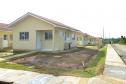 Representantes da Cohapar e da Prefeitura de Mallet entregaram nesta quinta-feira (27) as chaves de 20 casas populares a famílias da cidade, na região Centro-Sul do Paraná. A construção do conjunto habitacional recebeu investimentos que superam R$ 1,4 milhão em recursos do Fundo de Garantia do Tempo de Serviço (FGTS).