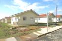 Representantes da Cohapar e da Prefeitura de Mallet entregaram nesta quinta-feira (27) as chaves de 20 casas populares a famílias da cidade, na região Centro-Sul do Paraná. A construção do conjunto habitacional recebeu investimentos que superam R$ 1,4 milhão em recursos do Fundo de Garantia do Tempo de Serviço (FGTS).