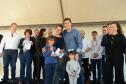 Cem famílias do distrito de Palmeirinha, em Guarapuava, receberam neste sábado (29) as chaves da casa própria. Elas foram beneficiadas por um projeto habitacional conjunto do Governo do Estado com o Governo Federal e a prefeitura, com investimentos que chegam a R$ 7,5 milhões dentro do programa Minha Casa Minha Vida. 