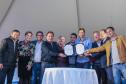 Entrega de moradias para 100 famílias de Marechal Cândido Rondon, no Oeste do Paraná, nesta segunda-feira (15). Marechal Cândido Rondon, 15/07/2019 -  Foto: Geraldo Bubniak/ANPr