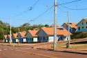 A manhã desta segunda-feira (15) ficará marcada para sempre na vida de cem famílias de Marechal Cândido Rondon, na região Oeste do Paraná. A partir de agora, elas são as proprietárias dos imóveis do Residencial Sol Nascente, empreendimento inaugurado pelo governador em exercício, Darci Piana e que recebeu investimentos de R$ 7,5 milhões do Governo Federal, Governo do Estado e prefeitura. 