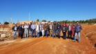 Uma comitiva de integrantes do Banco Interamericano de Desenvolvimento (BID) esteve no Paraná para acompanhar obras de construção de casas populares na última semana. Acompanhados de técnicos da Cohapar e da Secretaria de Estado da Justiça, Família e Trabalho, eles conferiram detalhes de empreendimentos habitacionais em Cantagalo, Fernandes Pinheiro, Rebouças e Teixeira Soares.