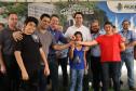 Quarenta e nove famílias de Prudentópolis, na região Centro-Sul do Paraná, receberam as chaves da casa própria nesta quinta-feira (25). As moradias foram entregues pelo governador Carlos Massa Ratinho Junior em evento com as famílias, com o prefeito Adelmo Luiz Klosowski, o presidente da Cohapar, Jorge Lange, e lideranças da região.