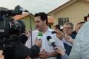 Quarenta e nove famílias de Prudentópolis, na região Centro-Sul do Paraná, receberam as chaves da casa própria nesta quinta-feira (25). As moradias foram entregues pelo governador Carlos Massa Ratinho Junior em evento com as famílias, com o prefeito Adelmo Luiz Klosowski, o presidente da Cohapar, Jorge Lange, e lideranças da região.
