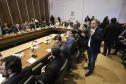 O Paraná terá programas permanentes de habitação e cidadania para incentivar o desfavelamento e abrigar idosos humildes em condomínios estruturados e salubres. O presidente da Companhia de Habitação do Paraná (Cohapar), Jorge Lange, apresentou as iniciativas ao governador Carlos Massa Ratinho Junior durante a reunião de secretariado desta terça-feira (3). O intuito é de que os programas sejam formatados como projetos de lei para garantir um caráter permanente.