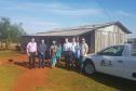 O presidente da Cohapar, Jorge Lange, e o presidente da Companhia Municipal de Habitação de Cascavel (Cohavel), Nei Haveroth, vistoriaram nesta segunda-feira (9), as obras de construção de 57 novas casas populares no Assentamento Valmir Motta de Oliveira, na zona rural de Cascavel. O projeto envolve investimentos de R$ 1,6 milhão e deverá ser concluído até a metade de novembro.