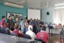 Cerca de 350 moradores de Pitanga participaram nesta quarta-feira (11) de uma reunião organizada pela Cohapar para explicar os detalhes do programa de Escrituração Direta da empresa. O grupo é formado por mutuários, compradores ou pessoas que residem há mais de cinco anos em imóveis financiados pela companhia na cidade, na região Central do Paraná, e que poderão obter a escritura de suas propriedades com custos reduzidos em mais facilidade.