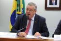 A Comissão de Meio Ambiente e Desenvolvimento Sustentável da Câmara dos Deputados aprovou proposta que inclui o aspecto ambiental da sustentabilidade como uma das diretrizes a serem observadas pelo Sistema Nacional de Habitação de Interesse Social (SNHIS).
