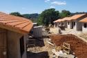 Guaraniaçu
Em apenas uma semana, técnicos da Cohapar de Curitiba visitaram as obras de construção de casas populares em 22 municípios do estado. A iniciativa faz parte de um novo modelo de gestão da companhia que visa garantir a qualidade das construções e a celeridade na execução dos trabalhos nos mais diferentes projetos em que a empresa possui participação.