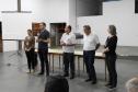 No dia 11 de outubro, mutuários, compradores ou ocupantes de imóveis financiados pela Cohapar em Quatro Pontes devem apresentar a documentação necessária para dar início ao processo de escrituração direta da companhia. O serviço é oferecido pela empresa a custos reduzidos e condições facilitadas de pagamento, além da possibilidade de isenção do pagamento de taxas municipais para quem precisa registrar a propriedade da moradia em cartório.
