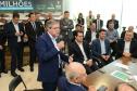 O governador Carlos Massa Ratinho Junior confirmou nesta quarta-feira (9) mais 1.494 novas casas populares para moradores de 33 municípios paranaenses. São imóveis financiados, casas repassadas gratuitamente a famílias de baixa renda e condomínios para pessoas idosas. O investimento é de R$ 118 milhões, com recursos do Tesouro Estadual, por meio do programa Habita Paraná, e de financiamento do Banco Interamericano de Desenvolvimento (BID).