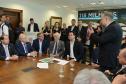 O governador Carlos Massa Ratinho Junior confirmou nesta quarta-feira (9) mais 1.494 novas casas populares para moradores de 33 municípios paranaenses. São imóveis financiados, casas repassadas gratuitamente a famílias de baixa renda e condomínios para pessoas idosas. O investimento é de R$ 118 milhões, com recursos do Tesouro Estadual, por meio do programa Habita Paraná, e de financiamento do Banco Interamericano de Desenvolvimento (BID).