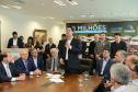 O governador Carlos Massa Ratinho Junior confirmou nesta quarta-feira (9) mais 1.494 novas casas populares para moradores de 33 municípios paranaenses. São imóveis financiados, casas repassadas gratuitamente a famílias de baixa renda e condomínios para pessoas idosas. O investimento é de R$ 118 milhões, com recursos do Tesouro Estadual, por meio do programa Habita Paraná, e de financiamento do Banco Interamericano de Desenvolvimento (BID).