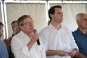 O governador Carlos Massa Ratinho Junior entregou nesta sexta-feira (11) as chaves de 133 casas populares a famílias de Nova Esperança, na região Noroeste do Paraná. O Residencial Pioneiro Orestes Men recebeu R$ 10,4 milhões de investimentos do Governo do Estado, Governo Federal e município em sua construção.