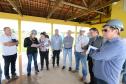 O bairro Guarituba, em Piraquara, passa por uma extensa intervenção do poder público, com obras de habitação popular, infraestrutura, saneamento, urbanização e regularização fundiária, financiadas pelo Programa de Aceleração do Crescimento (PAC). Como as obras acontecem simultaneamente e são executadas por diversos órgãos, técnicos da Cohapar, Sanepar e prefeitura se reuniram nesta semana para alinhar as ações de trabalho.