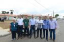 Quarenta e oito famílias de Rio Azul receberam nesta quinta-feira (17) as chaves de suas novas moradias. Elas são as novas moradoras do Residencial Rio Azul VII, empreendimento construído em uma parceria do Governo do Paraná, Governo Federal e prefeitura na cidade, na região Centro-Sul do estado.