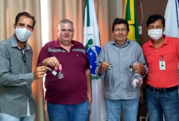 Técnicos da Cohapar entregaram nesta segunda-feira (13) as chaves de 30 casas populares de graça a famílias carentes de Corumbataí do Sul, município da região de Campo Mourão. O conjunto de casas populares recebeu um investimento de R$ 1,6 milhão e faz parte do programa Nossa Gente Paraná, coordenado pela Secretaria de Estado da Justiça, Família e Trabalho (Sejuf), em parceria com a companhia.