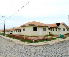 Entrega de 26 casas populares em Mallet